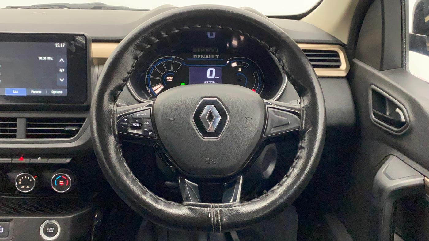 2022 Renault Kiger RXT MT DUAL TONE, Petrol, Manual, 23,775 km, Steering Wheel Close Up
