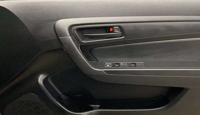 2020 Maruti Vitara Brezza LXI, Petrol, Manual, 12,219 km, Driver Side Door Panels Control