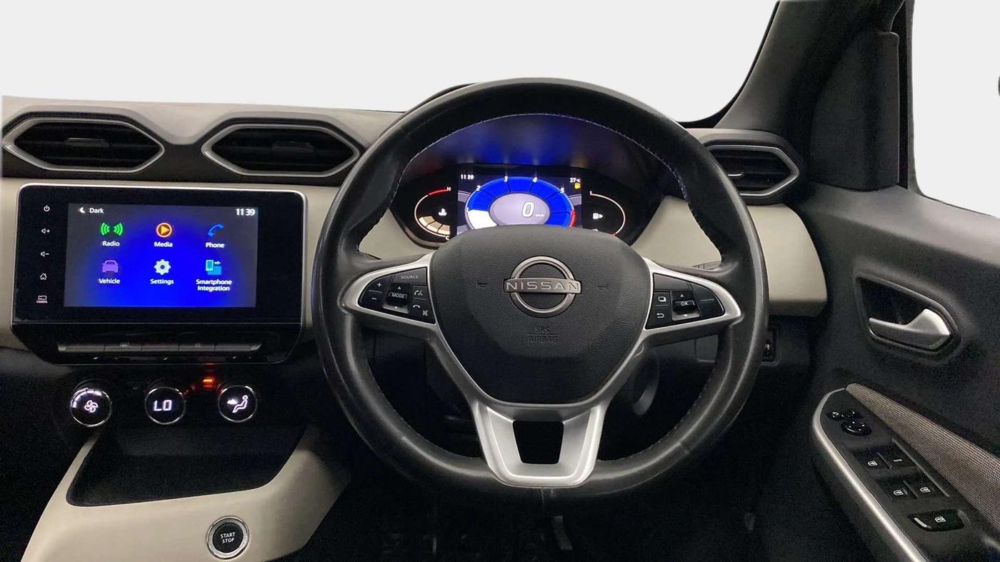 2023 Nissan MAGNITE XV MT, Petrol, Manual, 28,383 km, Steering Wheel Close Up