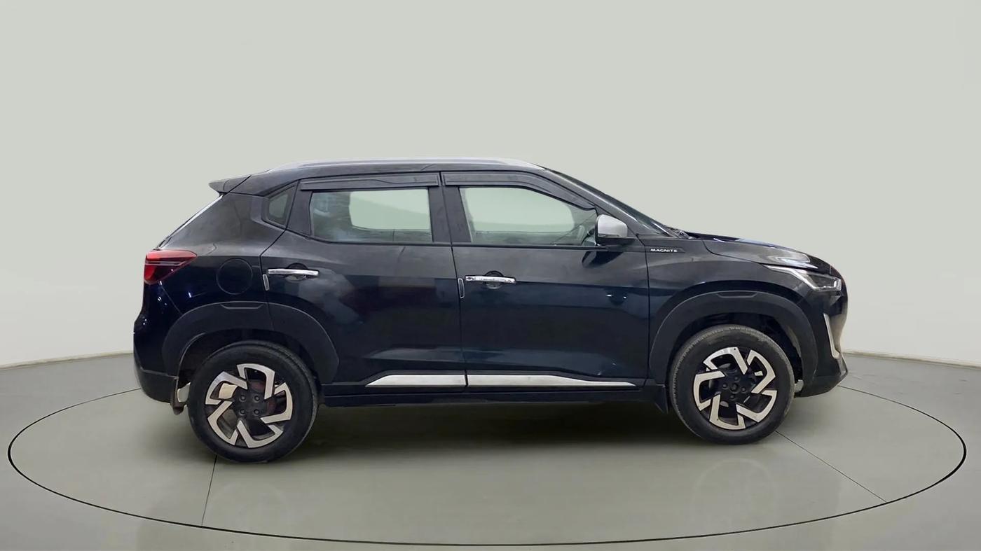 2023 Nissan MAGNITE XV MT, Petrol, Manual, 28,383 km, Right Side View
