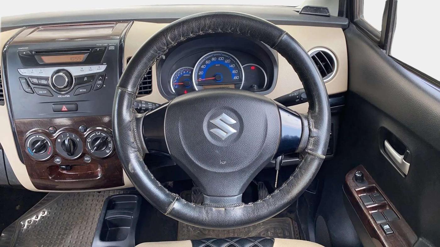 2017 Maruti Wagon R 1.0 VXI, CNG, Manual, 50,788 km, Steering Wheel Close Up