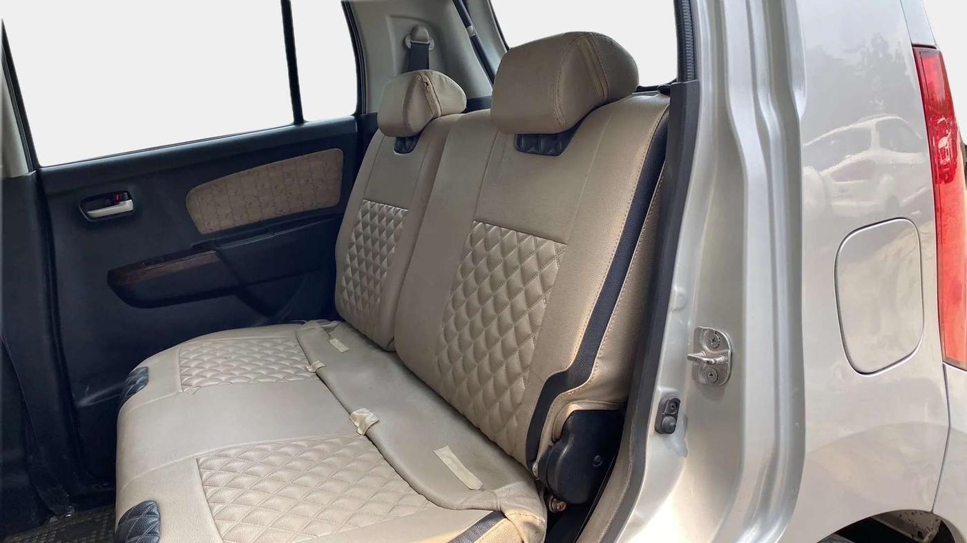 2017 Maruti Wagon R 1.0 VXI, CNG, Manual, 50,788 km, Right Side Rear Door Cabin