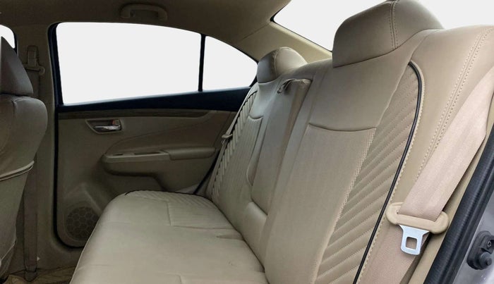 2020 Maruti Ciaz DELTA 1.5 SHVS MT PETROL, Petrol, Manual, 30,330 km, Right Side Rear Door Cabin