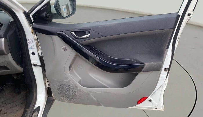 2019 Tata NEXON XZA PLUS DIESEL, Diesel, Automatic, 18,971 km, Driver Side Door Panels Control