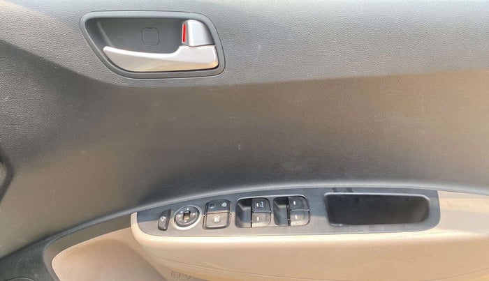 2015 Hyundai Xcent SX 1.2, Petrol, Manual, 75,475 km, Driver Side Door Panels Control