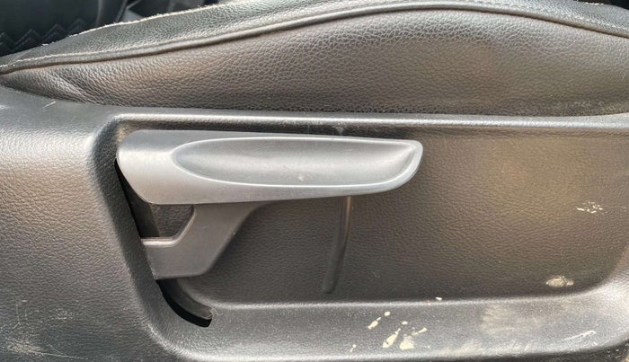 2019 Volkswagen Polo HIGHLINE PLUS 1.5, Diesel, Manual, 90,094 km, Driver Side Adjustment Panel
