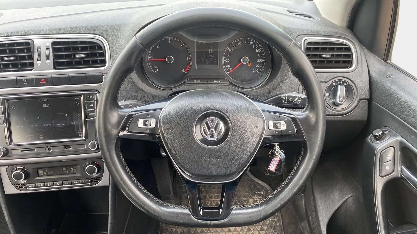 2019 Volkswagen Polo HIGHLINE PLUS 1.5, Diesel, Manual, 90,094 km, Steering Wheel Close Up