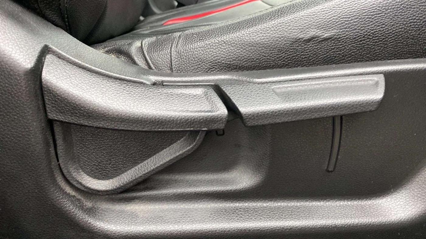 2021 KIA SELTOS HTK PLUS AT 1.5 DIESEL, Diesel, Automatic, 42,363 km, Driver Side Adjustment Panel