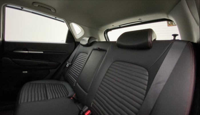 2023 KIA SONET GTX PLUS 1.5 AT, Diesel, Automatic, 10,137 km, Right Side Rear Door Cabin