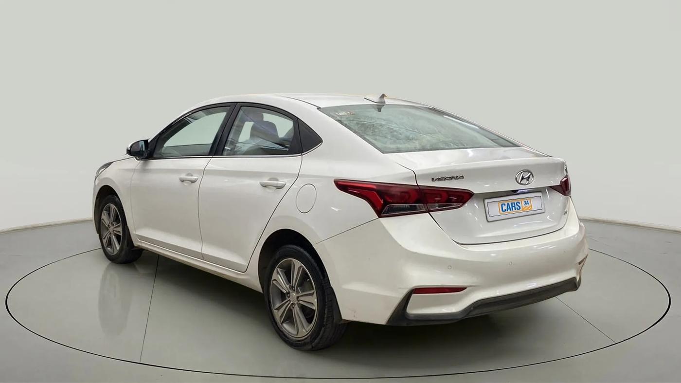 2017 Hyundai Verna 1.6 VTVT SX, Petrol, Manual, 99,461 km, Left Back Diagonal