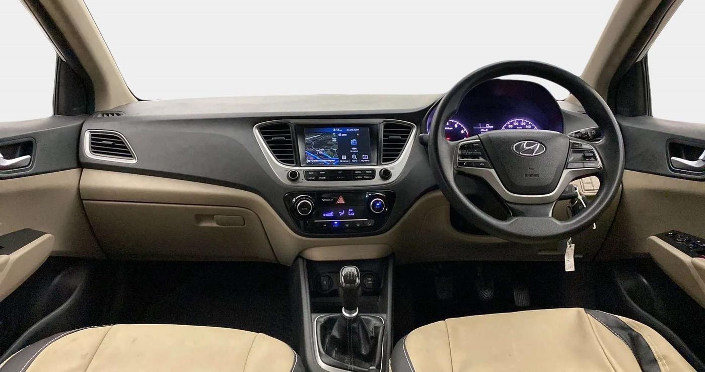 2017 Hyundai Verna 1.6 VTVT SX, Petrol, Manual, 99,461 km, Dashboard
