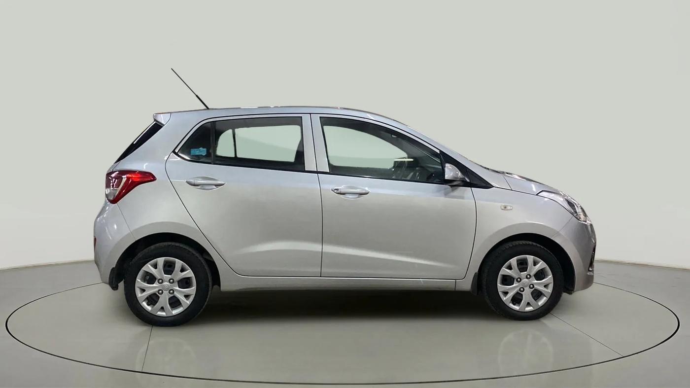 2016 Hyundai Grand i10 MAGNA 1.2 KAPPA VTVT, Petrol, Manual, 20,109 km, Right Side View