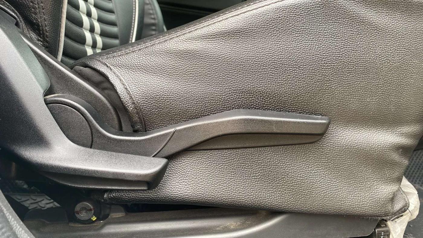 2021 Maruti Swift VXI, Petrol, Manual, 70,157 km, Driver Side Adjustment Panel