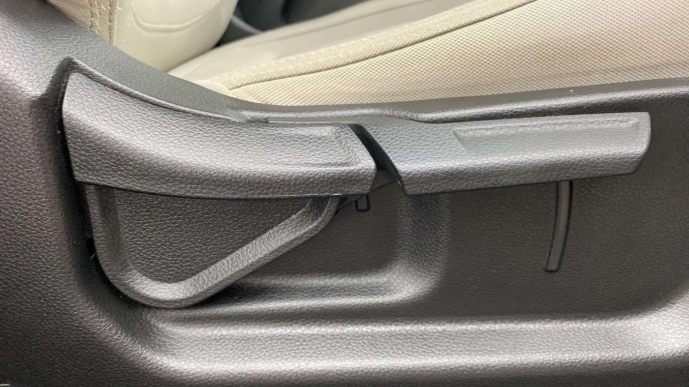 2021 KIA SELTOS HTK PLUS 1.5 IMT, Petrol, Manual, 21,215 km, Driver Side Adjustment Panel