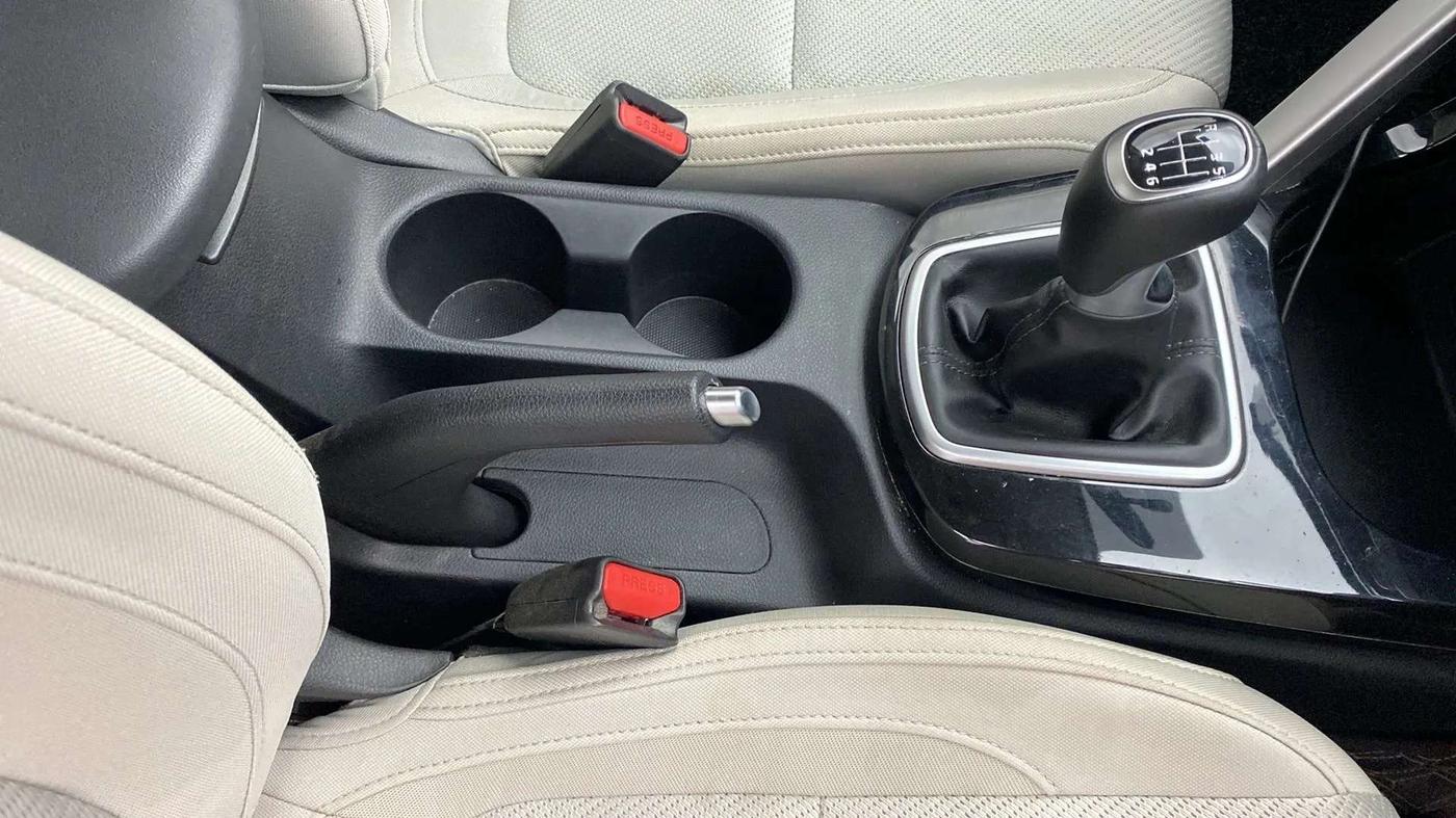 2021 KIA SELTOS HTK PLUS 1.5 IMT, Petrol, Manual, 21,215 km, Gear Lever