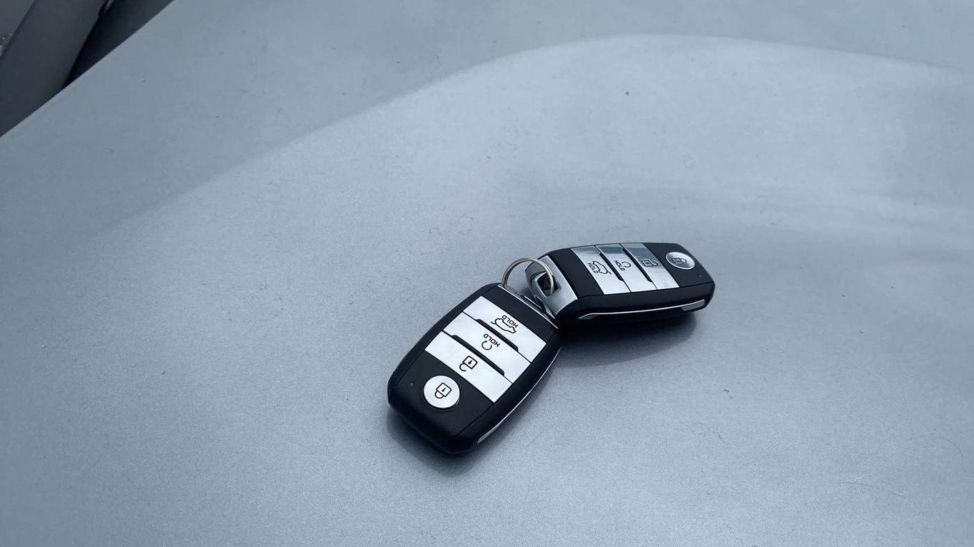 2021 KIA SONET GTX PLUS 1.0 IMT, Petrol, Manual, 14,964 km, Key Close Up