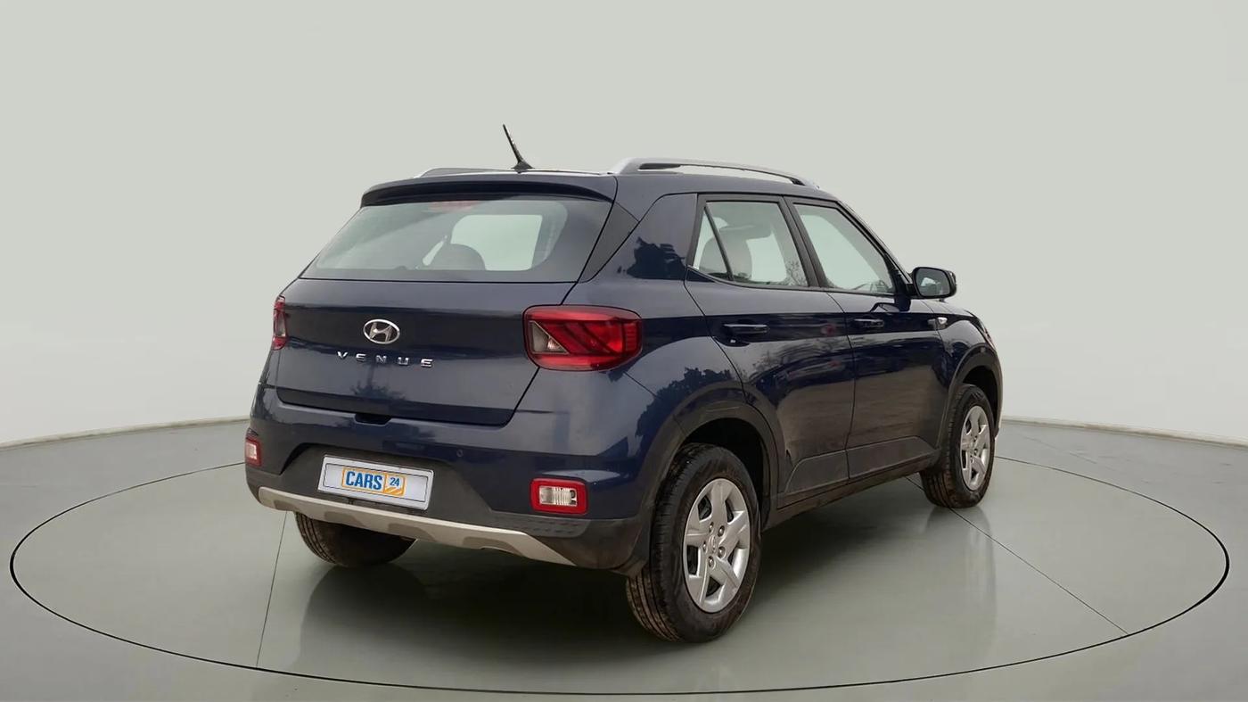 2021 Hyundai VENUE S 1.2, Petrol, Manual, 11,753 km, Right Back Diagonal