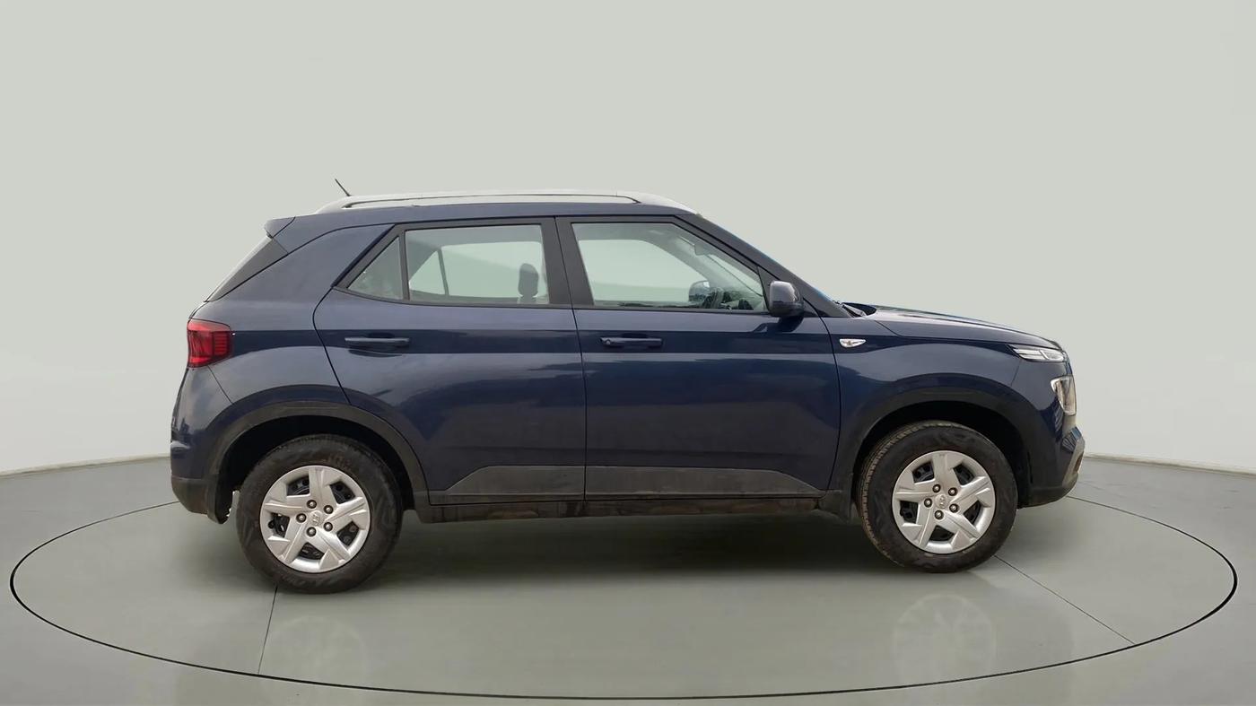 2021 Hyundai VENUE S 1.2, Petrol, Manual, 11,753 km, Right Side