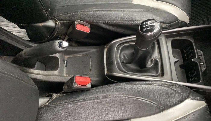 2021 Maruti XL6 ZETA MT, Petrol, Manual, 22,493 km, Gear Lever
