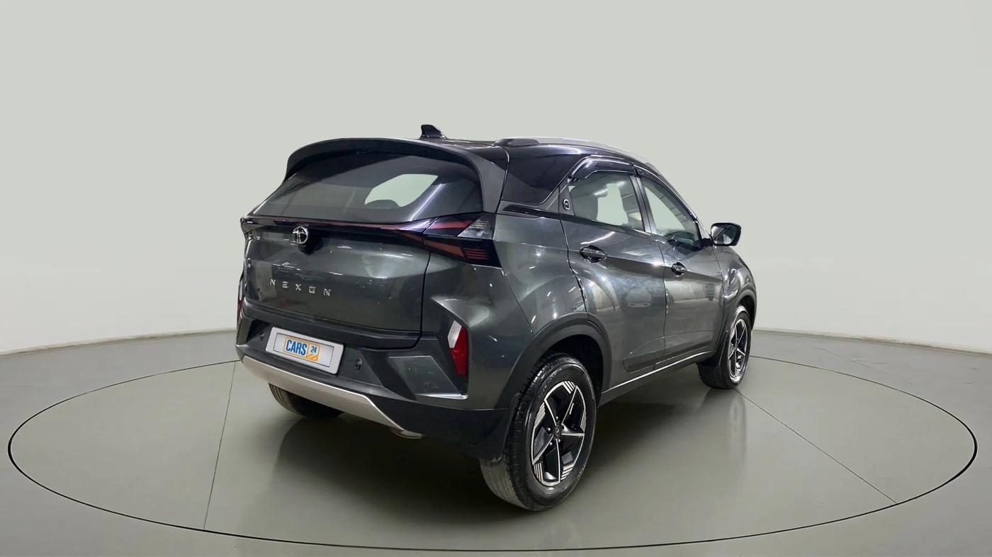 2024 Tata NEXON FEARLESS + SUNROOF DCA DUAL TONE 1.2 PETROL, Petrol, Automatic, 11,540 km, Right Back Diagonal