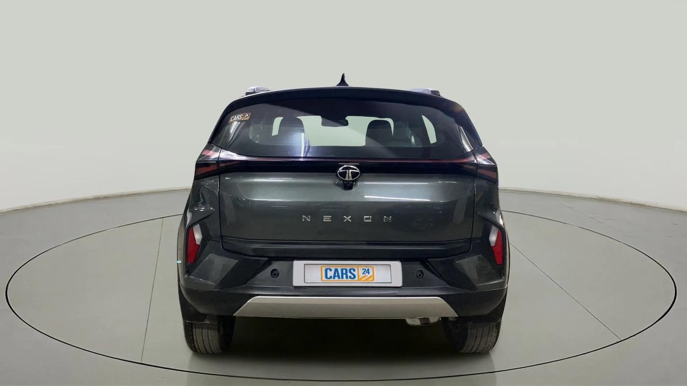 2024 Tata NEXON FEARLESS + SUNROOF DCA DUAL TONE 1.2 PETROL, Petrol, Automatic, 11,540 km, Back/Rear