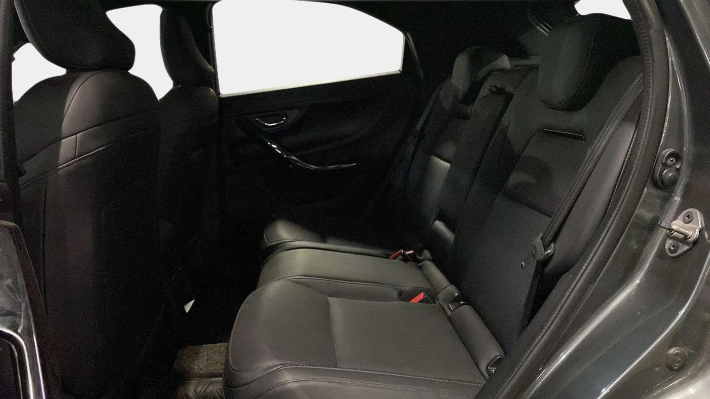 2024 Tata NEXON FEARLESS + SUNROOF DCA DUAL TONE 1.2 PETROL, Petrol, Automatic, 11,540 km, Right Side Rear Door Cabin