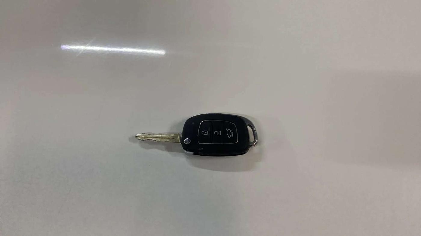 2021 Hyundai VENUE S 1.2, Petrol, Manual, 13,971 km, Key Close Up