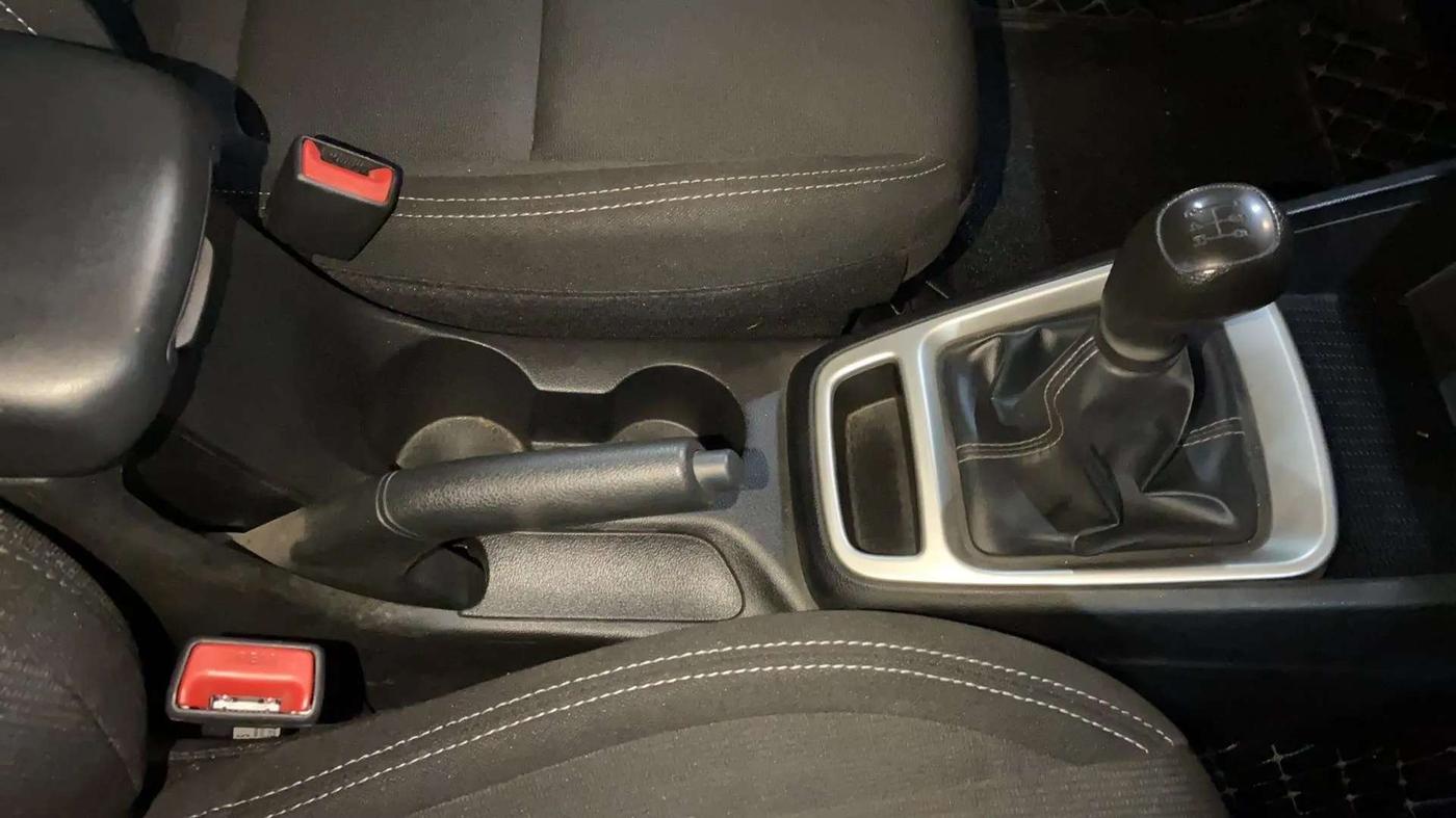 2021 Hyundai VENUE S 1.2, Petrol, Manual, 13,971 km, Gear Lever