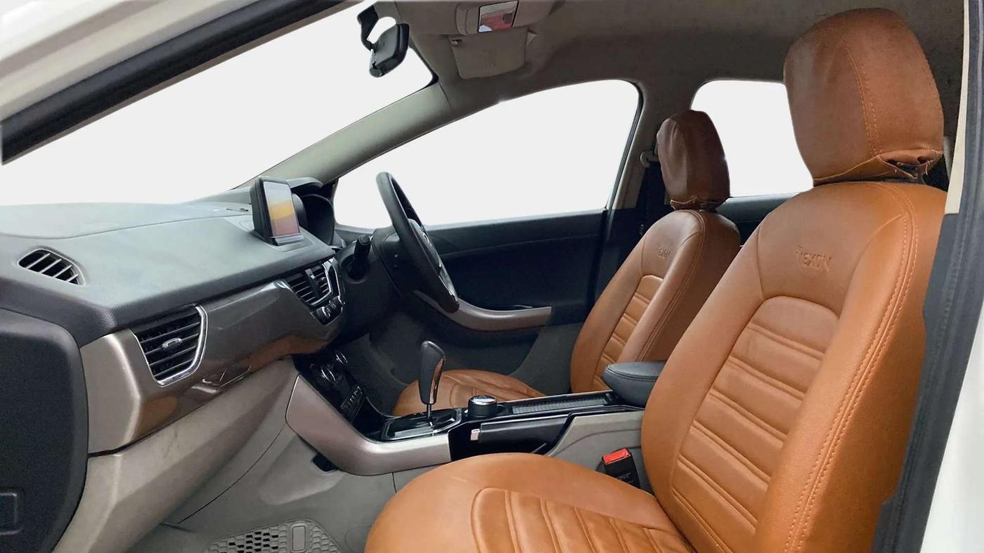 2019 Tata NEXON XZA PLUS PETROL, Petrol, Automatic, 58,263 km, Right Side Front Door Cabin
