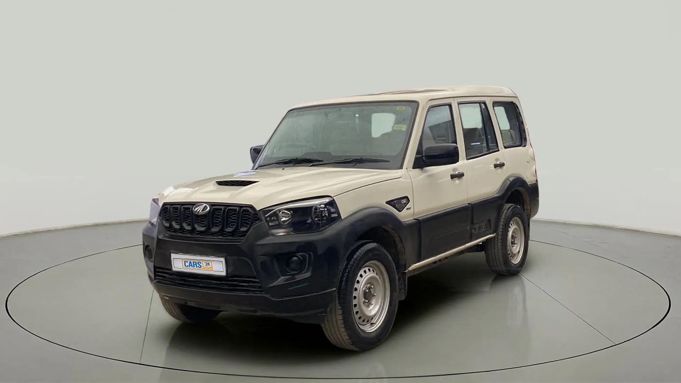 2021 Mahindra Scorpio S3 PLUS, CNG, Manual, 59,176 km, Left Front Diagonal