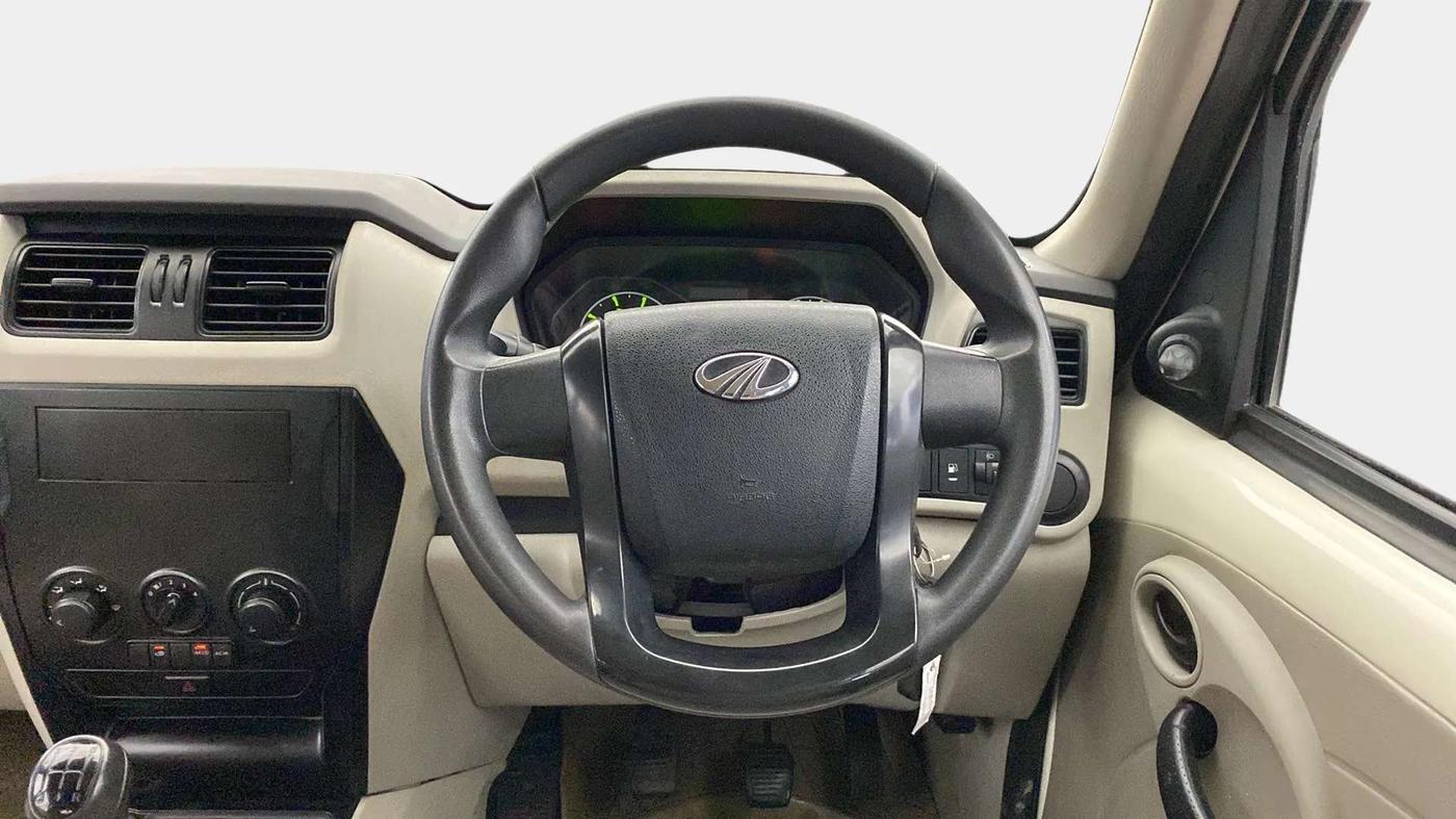 2021 Mahindra Scorpio S3 PLUS, CNG, Manual, 59,176 km, Steering Wheel Close Up