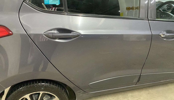 2017 Hyundai Grand i10 SPORTZ (O) AT 1.2 KAPPA VTVT, Petrol, Automatic, 36,145 km, Right rear door - Minor scratches
