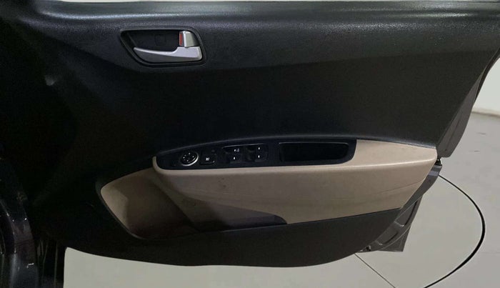 2017 Hyundai Grand i10 SPORTZ (O) AT 1.2 KAPPA VTVT, Petrol, Automatic, 36,145 km, Driver Side Door Panels Control