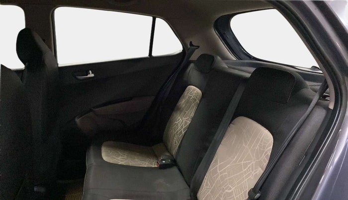 2017 Hyundai Grand i10 SPORTZ (O) AT 1.2 KAPPA VTVT, Petrol, Automatic, 36,145 km, Right Side Rear Door Cabin