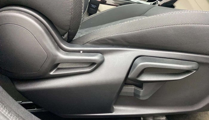 2022 Tata NEXON XZ PLUS (HS) PETROL, Petrol, Manual, 21,141 km, Driver Side Adjustment Panel