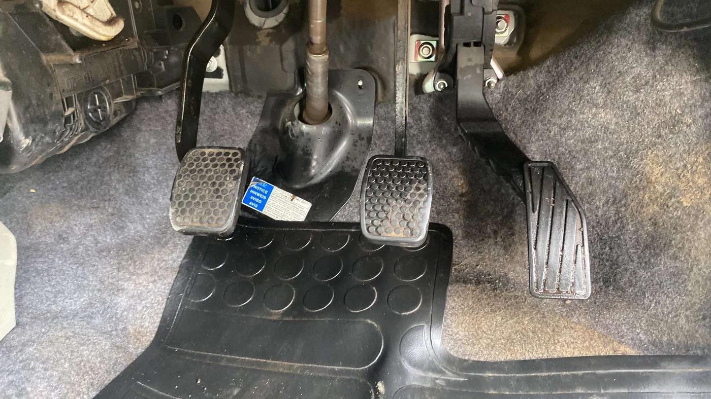 2015 Maruti Alto K10 VXI, Petrol, Manual, 75,299 km, Pedals