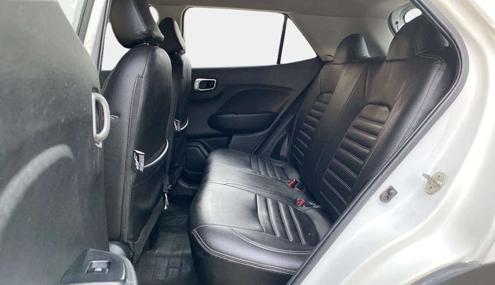 2020 Hyundai VENUE S 1.2, Petrol, Manual, 28,645 km, Right Side Rear Door Cabin