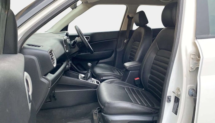 2020 Hyundai VENUE S 1.2, Petrol, Manual, 28,645 km, Right Side Front Door Cabin