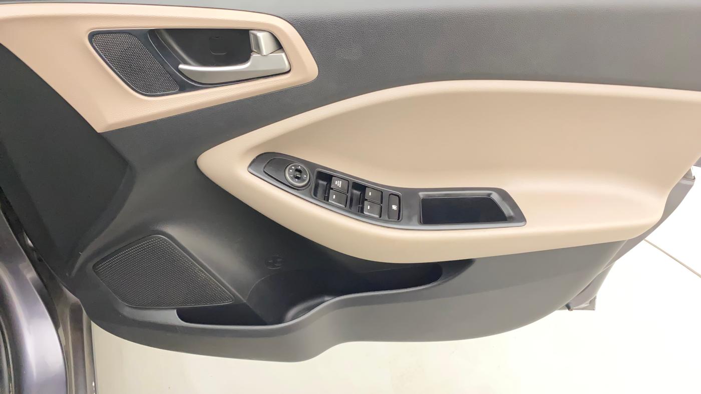 2019 Hyundai Elite i20 MAGNA PLUS 1.2, Petrol, Manual, 92,129 km, Driver Side Door Panels Control