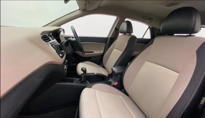 2019 Hyundai Elite i20 MAGNA PLUS 1.2, Petrol, Manual, 92,129 km, Right Side Front Door Cabin