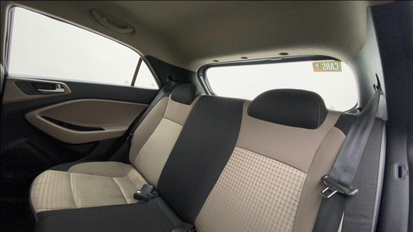 2019 Hyundai Elite i20 MAGNA PLUS 1.2, Petrol, Manual, 92,129 km, Right Side Rear Door Cabin