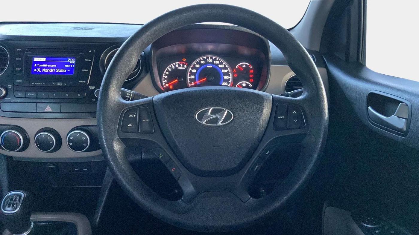 2015 Hyundai Grand i10 SPORTZ 1.2 KAPPA VTVT, Petrol, Manual, 11,269 km, Steering Wheel Close Up