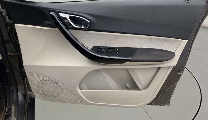 2022 Tata TIGOR XZ PLUS CNG, CNG, Manual, 41,100 km, Driver Side Door Panels Control