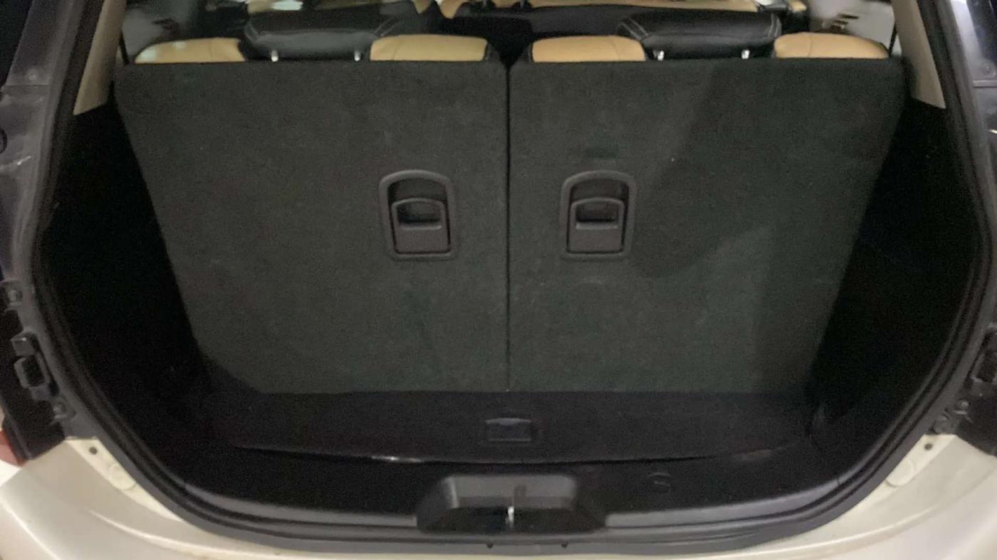 2019 Mahindra XUV500 W7, Diesel, Manual, 89,344 km, Boot Inside