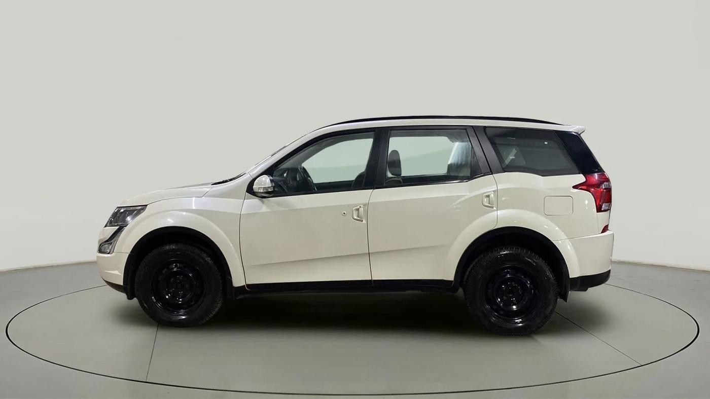 2019 Mahindra XUV500 W7, Diesel, Manual, 89,344 km, Left Side
