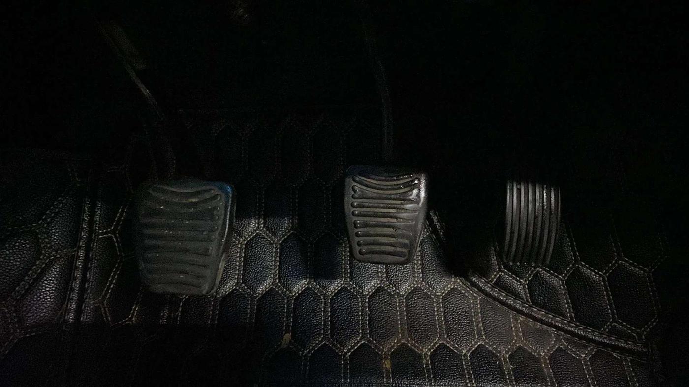 2019 Mahindra XUV500 W7, Diesel, Manual, 89,344 km, Pedals