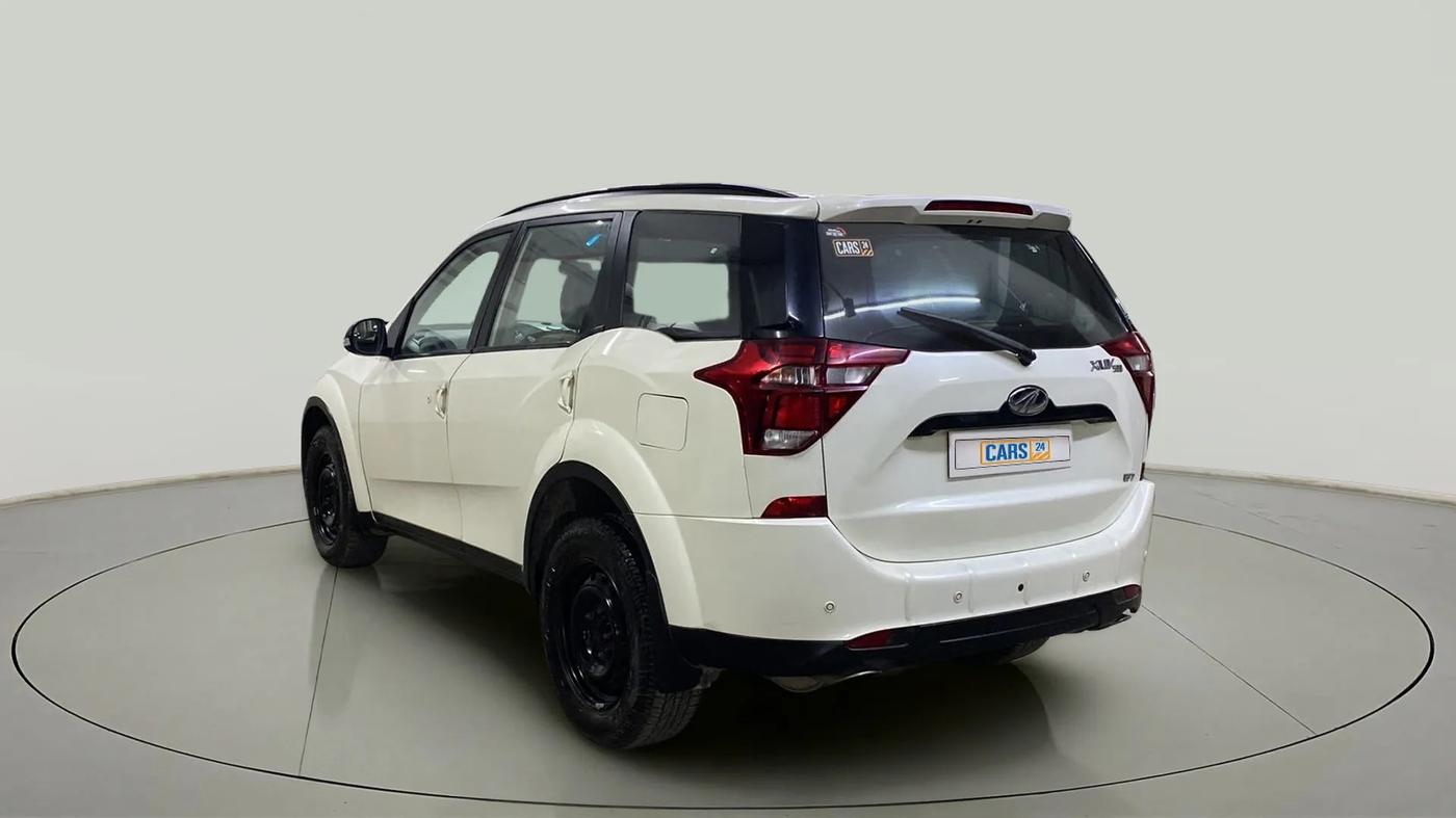 2019 Mahindra XUV500 W7, Diesel, Manual, 89,344 km, Left Back Diagonal