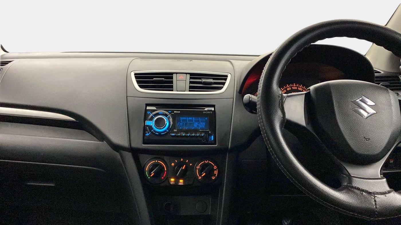 2016 Maruti Swift LXI (O), Petrol, Manual, 50,176 km, Air Conditioner