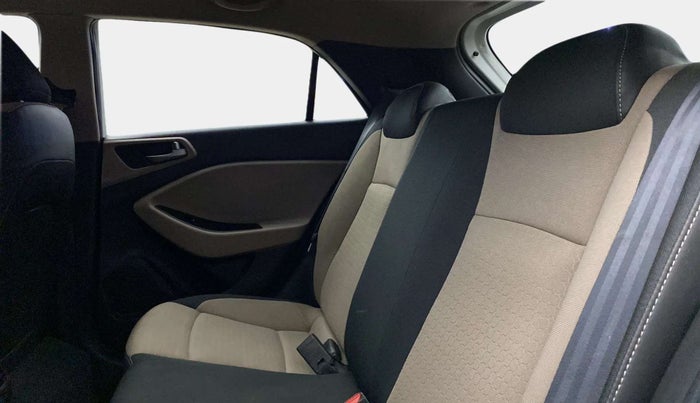 2015 Hyundai Elite i20 SPORTZ 1.2, Petrol, Manual, 48,880 km, Right Side Rear Door Cabin