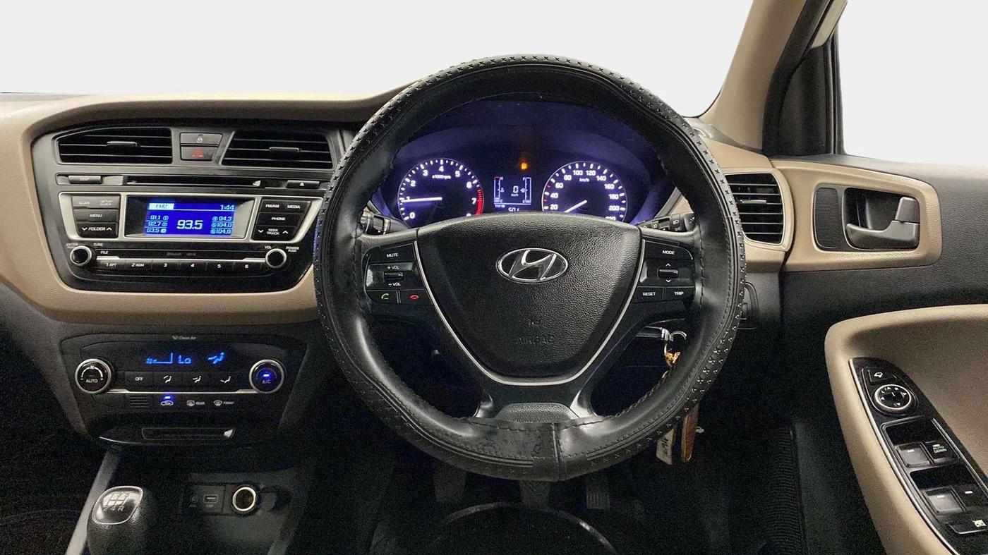 2015 Hyundai Elite i20 SPORTZ 1.2, Petrol, Manual, 48,880 km, Steering Wheel Close Up